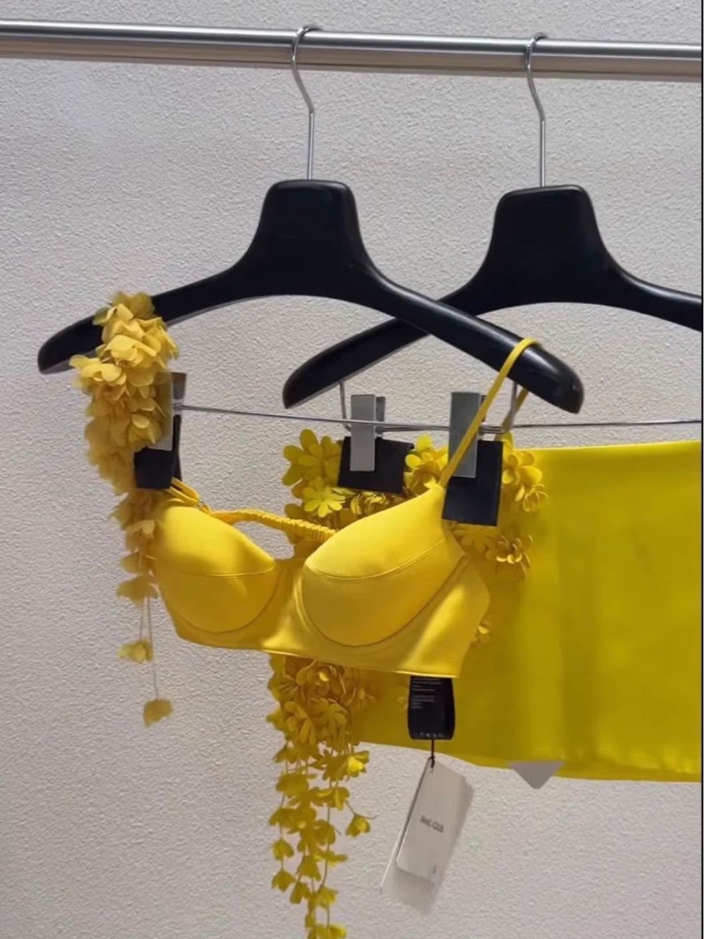 Fanci club yellow Floral Appliqué Mini skirt and top xs - Picture 3 of 7
